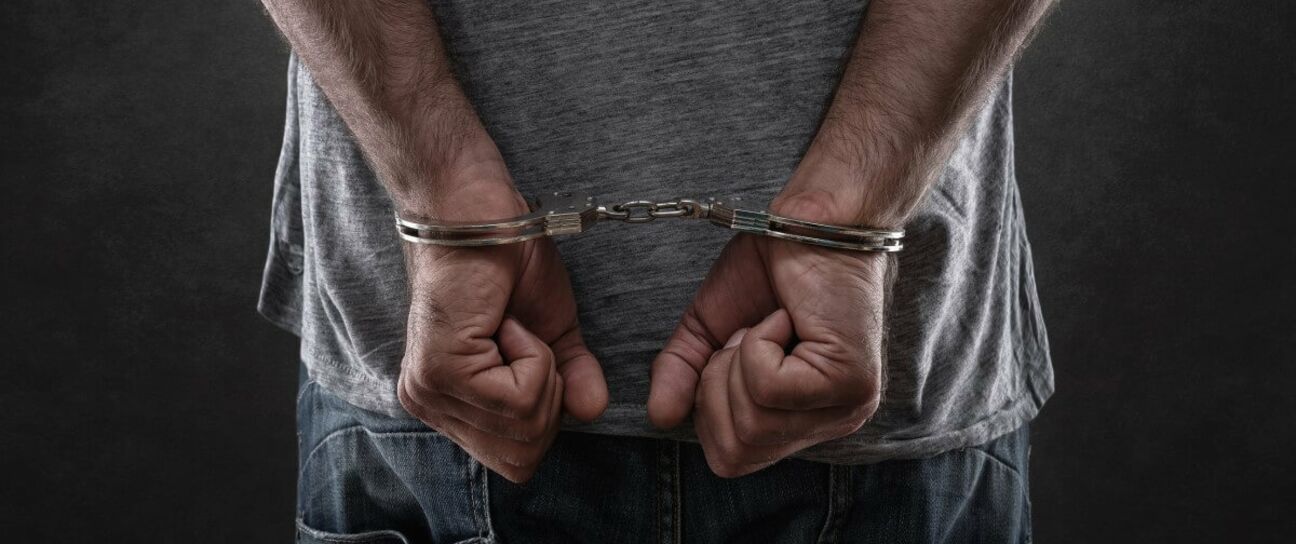 7 человек обвинены в предполагаемых нарушениях при выдаче польских рабочих виз