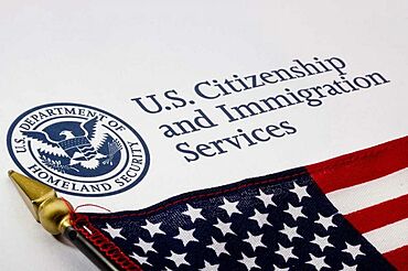 USCIS объявляет о закрытии офисов по всей стране с 18 марта!