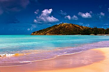 Курортный бренд Sandals Resorts «открыл» Карибский бассейн, начав с острова Антигуа