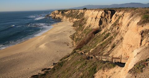 Half Moon Bay в Антигуа входит в число 50 лучших пляжей мира