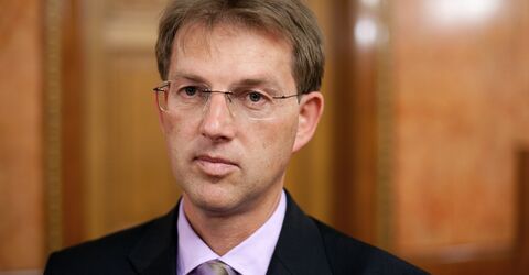 Премьер-министр Словении в рождественском обращении пожелал солидарности, сострадания и надежды