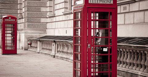 Банки Великобритании начинают иммиграционные проверки держателей счетов
