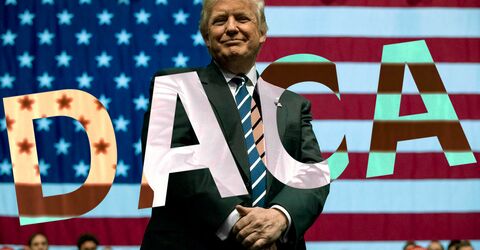 Никаких переговоров до тех пор, пока Трамп не заключит сделку о защите молодых иммигрантов в США, говорят демократы