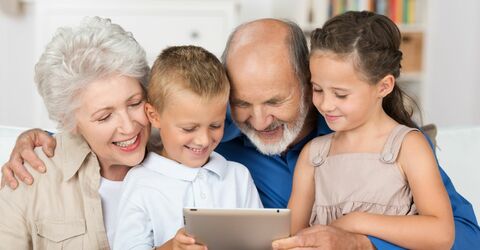 Канада предлагает приглашения для родителей, бабушек и дедушек