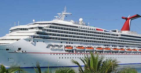 Carnival Cruise Line возвращается на Доминику