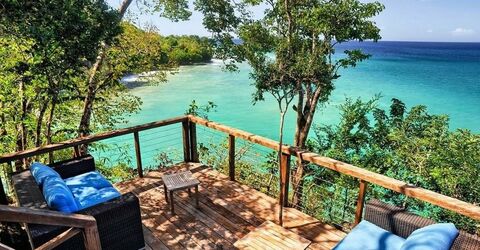 Необычный отель на карибском острове Доминика Jungle Bay Resort & Spa вновь открыл свои двери