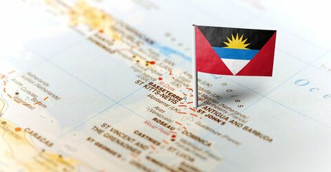 Приостановлено требование посещать Антигуа и Барбуду для получения гражданства страны за инвестиции