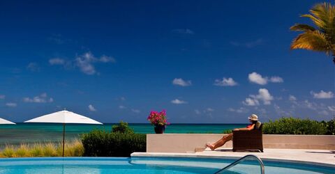 Новые люксы в карибском отеле Jumby Bay Island на острове Антигуа