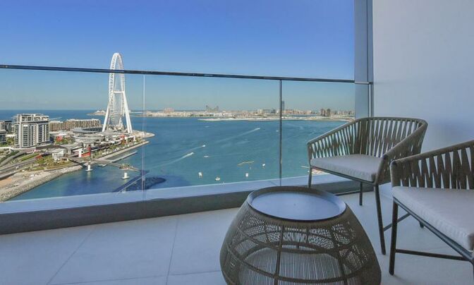 Квартира / апартаменты в районе JBR - Jumeirah Beach Residence, Дубай, ОАЭ.
