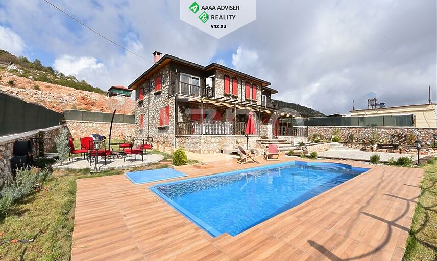 Недвижимость Турции  Вилла планировкой 6+2 с бассейном, финской сауной и турецким хамамом 300 м²: 1