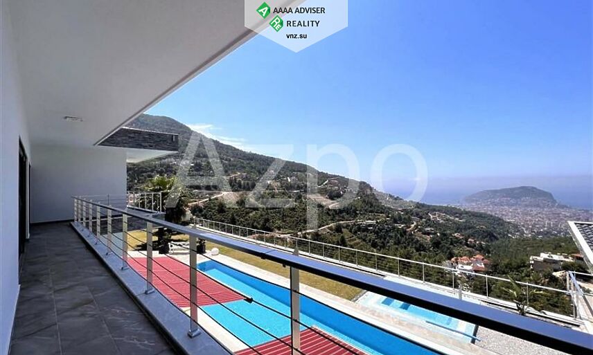 Недвижимость Турции Просторная вилла 4+1 с панорамным видом на море и город 390 м²: 21