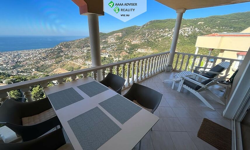 Недвижимость Турции Квартира 3+1 с видом на море, замок и горы. ВНЖ: 24